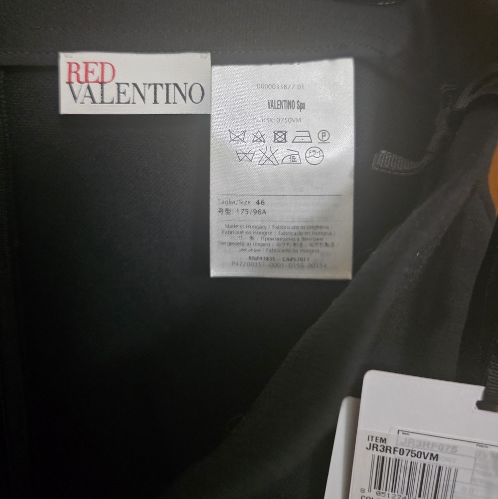 NWT Red Valentino Scalloped Shorts Size IT 46 (US 8) - Picture 9 of 9